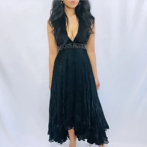velvet boho maxi dress Autumn Date Night Velvet Embroidered Maxi – Impressions Online Boutique main image 0